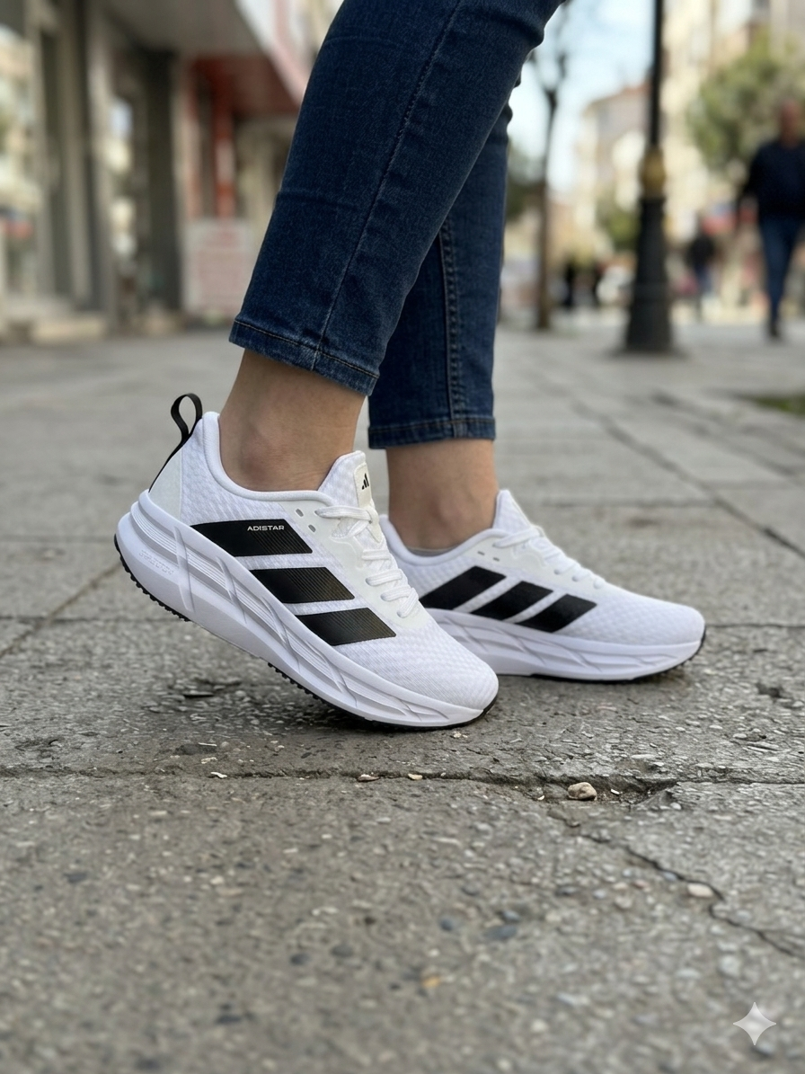 Adidas  ADISTAR 3