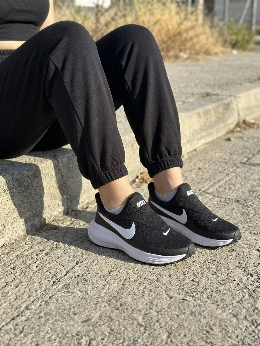 NIKE REVOLUTION 8 EASYON