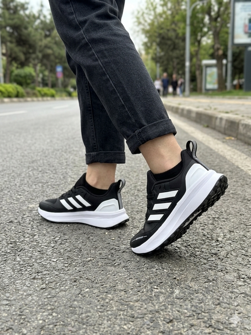 Adidas  ADISTAR 2