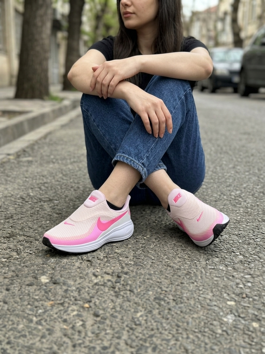 NIKE REVOLUTION 8 EASYON