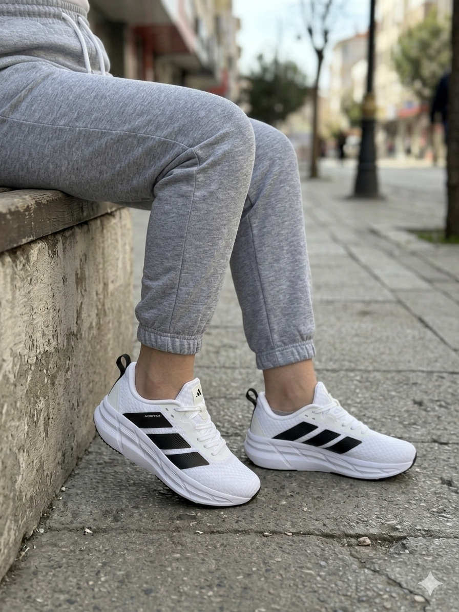 Adidas  ADISTAR 3